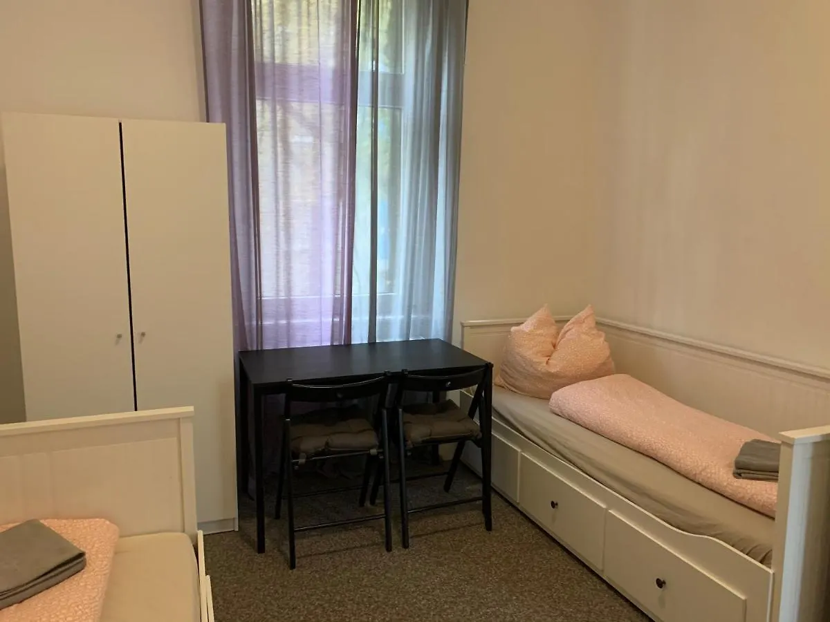 Hampton By Hilton Duesseldorf City Centre ホテル デュッセルドルフ